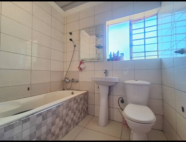 3 BEDROOM HOUSE FOR SALE IN SASOLBURG EXT 1